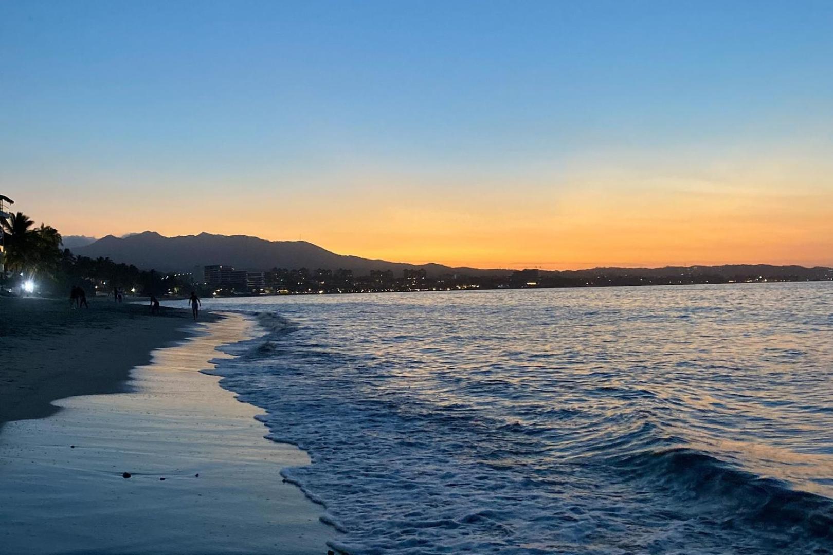 Ocean View & Direct Access! *